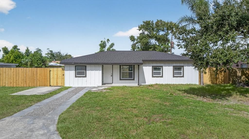 4009 W WALLACE AVENUE TAMPA, FL 33611