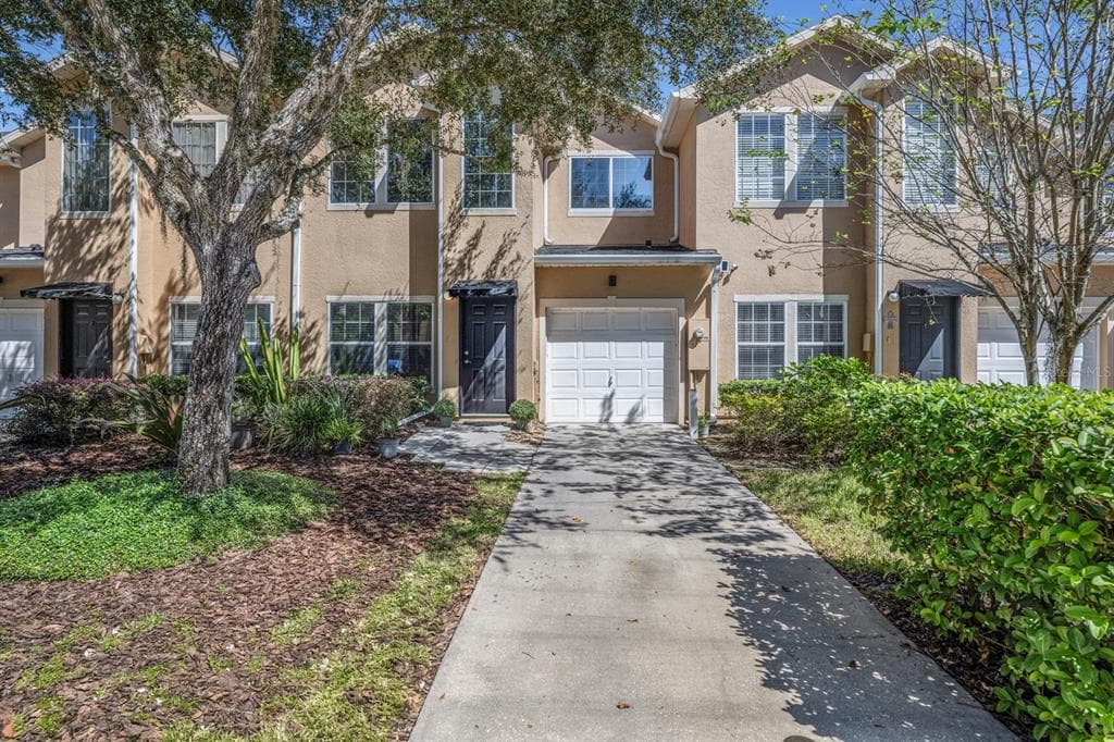 16313 NEWBURY PALMS COURT TAMPA, FL 33647