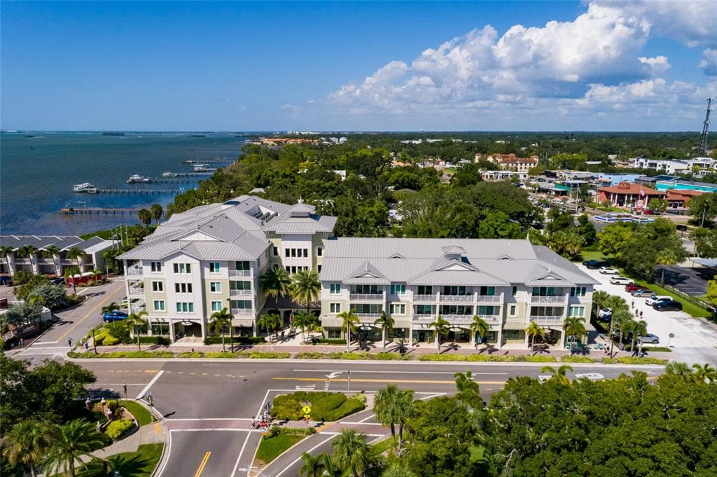 200 MAIN STREET UNIT 210 DUNEDIN, FL 34698