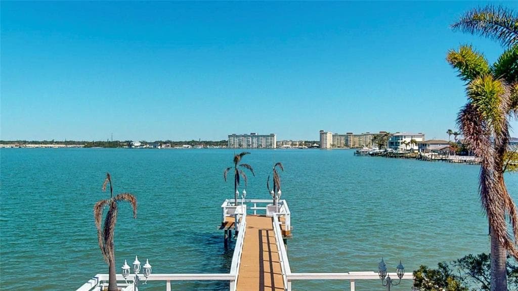 15417 2ND STREET E MADEIRA BEACH, FL 33708