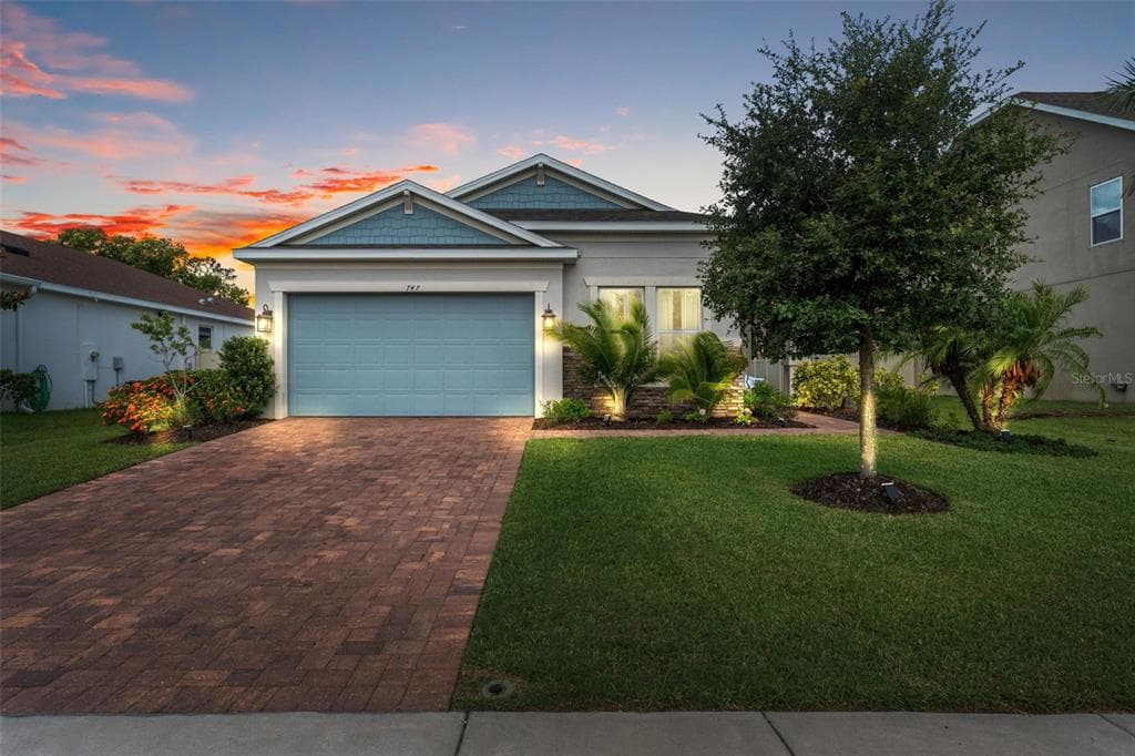 747 W BAYSHORE DRIVE TARPON SPRINGS, FL 34689