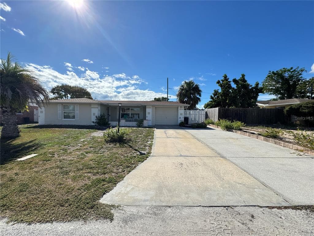 10921 NORWOOD AVENUE PORT RICHEY, FL 34668