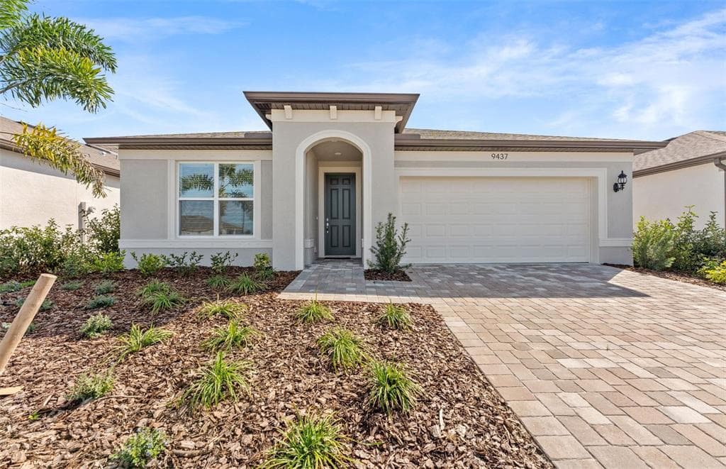 9437 DAYLIGHT DRIVE PARRISH, FL 34219