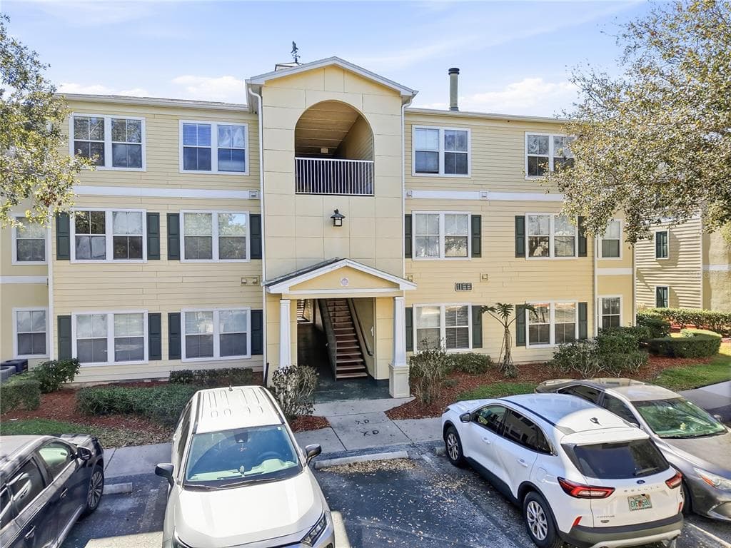 18193 BRIDLE CLUB DRIVE TAMPA, FL 33647