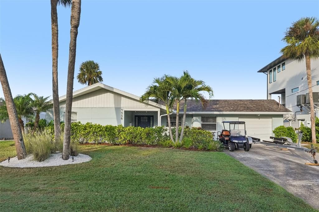 3956 SHORE ACRES BOULEVARD NE ST PETERSBURG, FL 33703