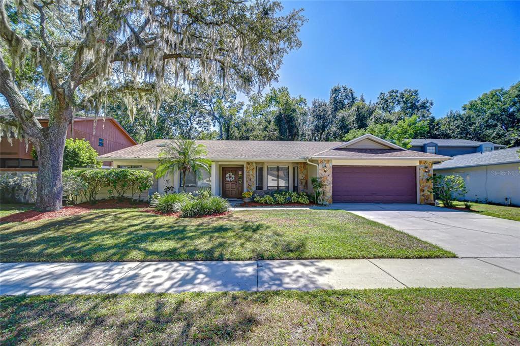 6011 SOARING AVENUE TEMPLE TERRACE, FL 33617