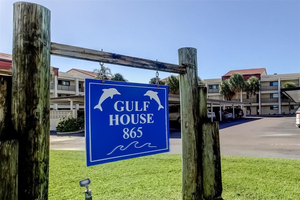 865 S GULFVIEW BOULEVARD UNIT 312 CLEARWATER BEACH, FL 33767