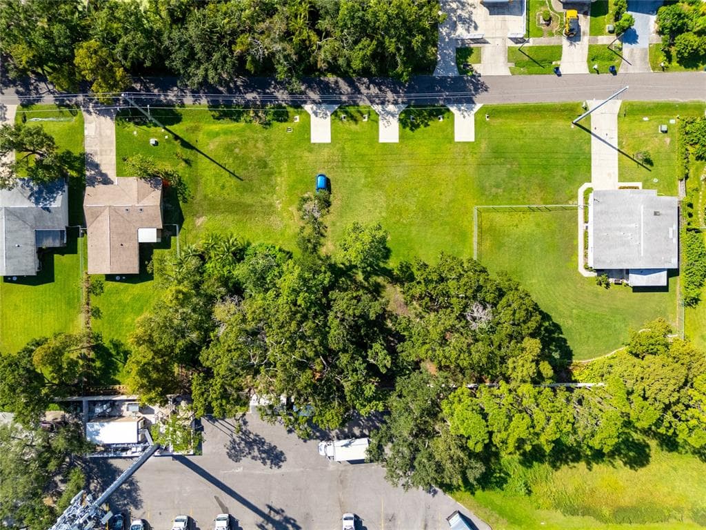 2127 W JUNEAU STREET TAMPA, FL 33604