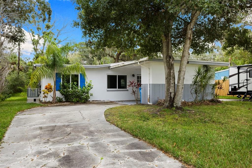 1889 SAN MATEO DRIVE DUNEDIN, FL 34698