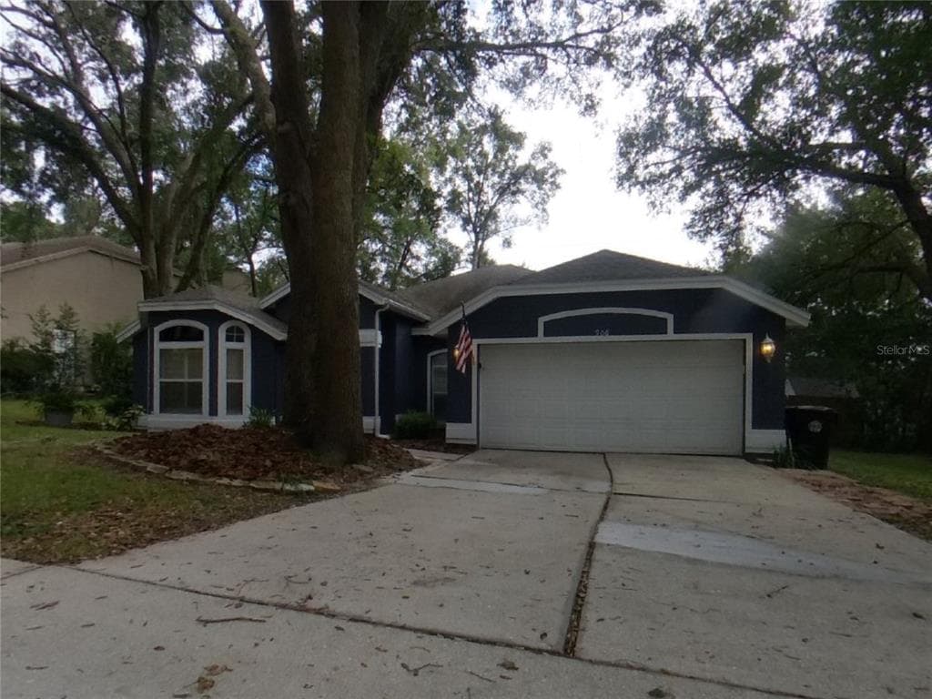 906 WOODCRAFT DRIVE APOPKA, FL 32712