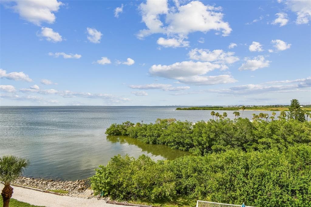 5000 CULBREATH KEY WAY UNIT 9-314 TAMPA, FL 33611
