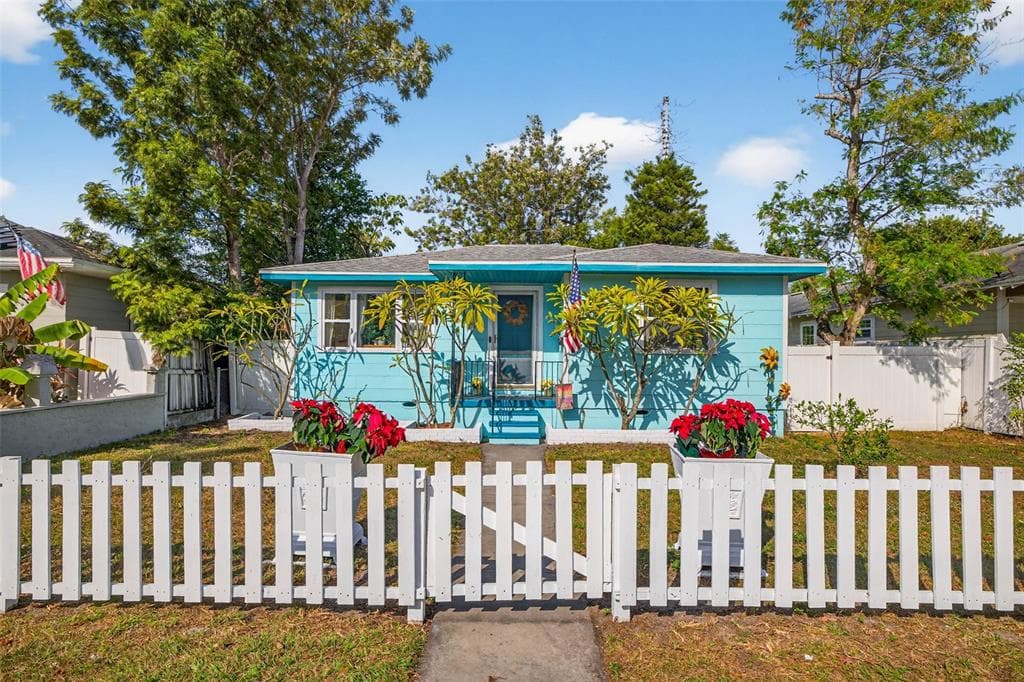 2509 DARTMOUTH AVENUE N ST PETERSBURG, FL 33713