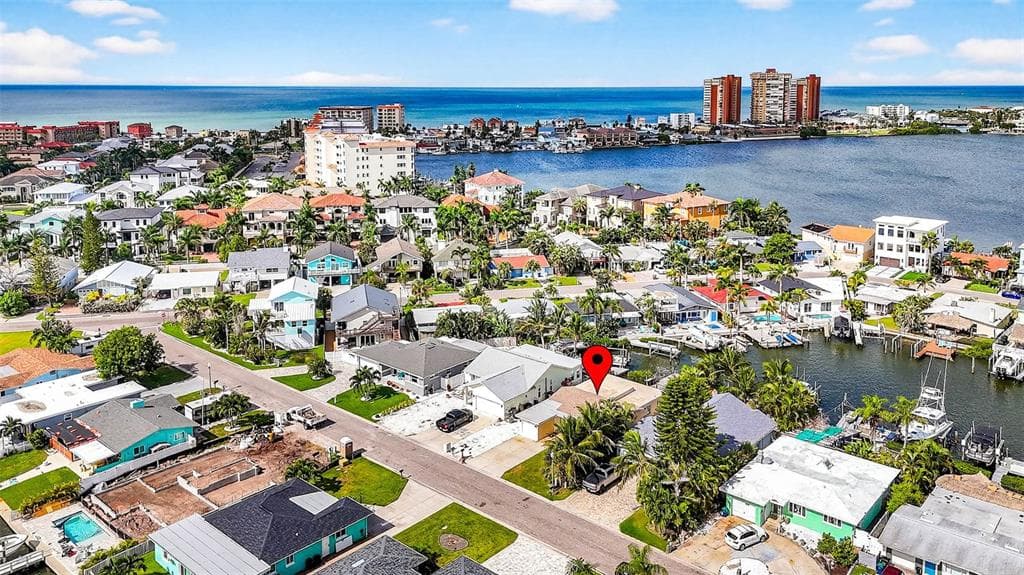 17710 LONG POINT DRIVE REDINGTON SHORES, FL 33708