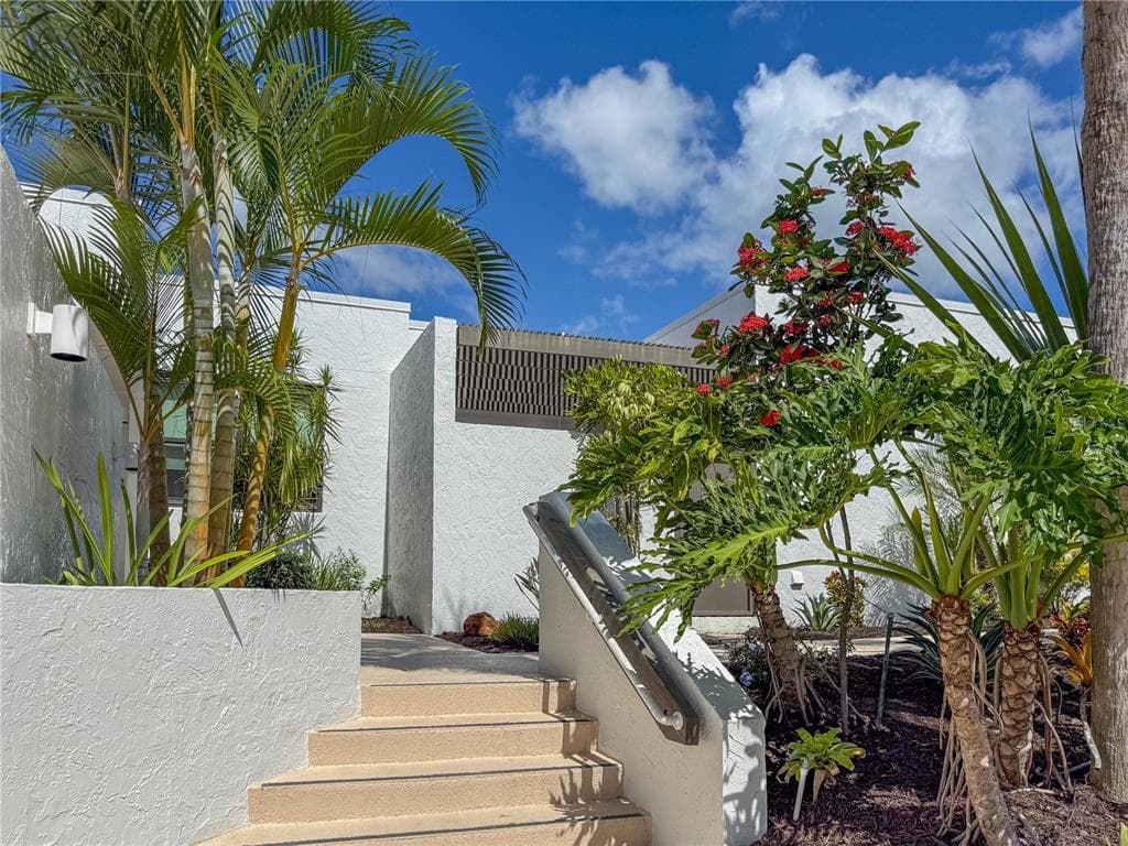 609 BAYPORT WAY UNIT 609