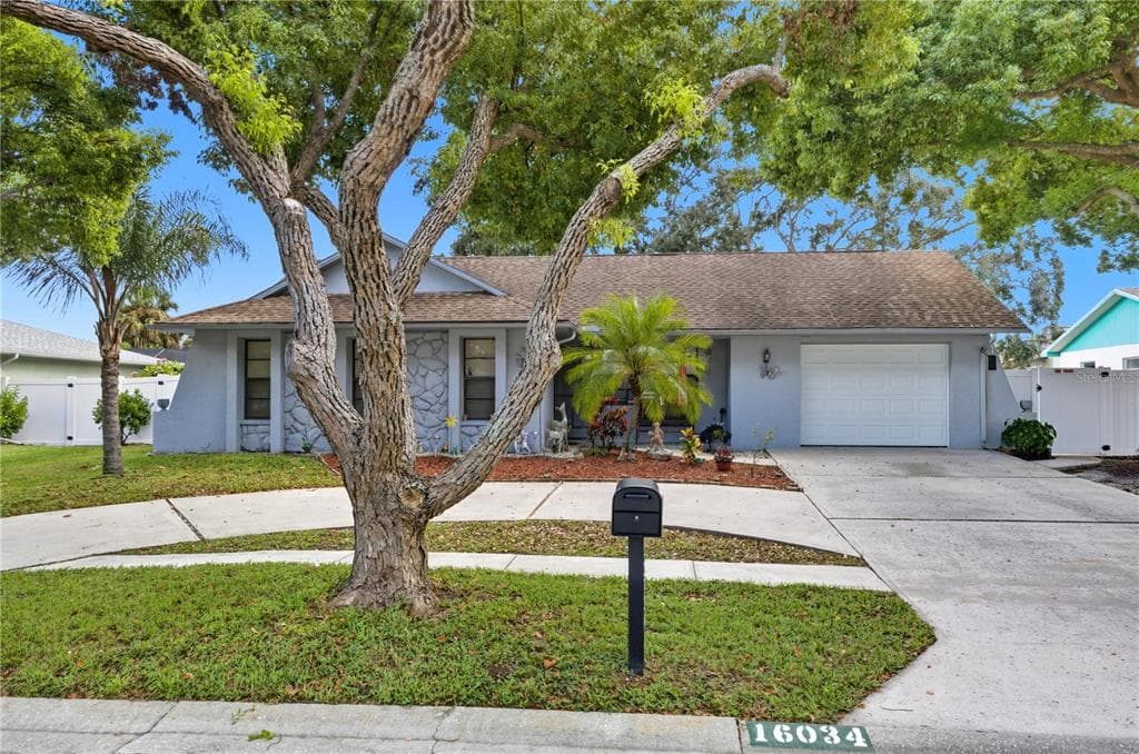 16034 PINE RIDGE DRIVE HUDSON, FL 34667