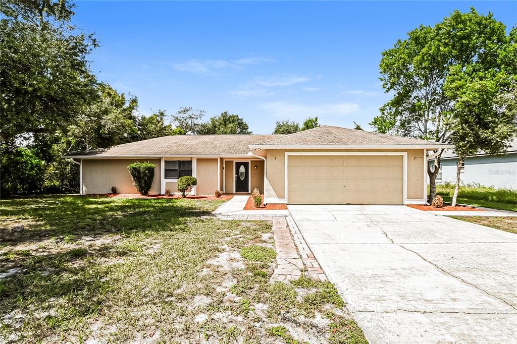 532 BLACKSTONE AVENUE DELTONA, FL 32725