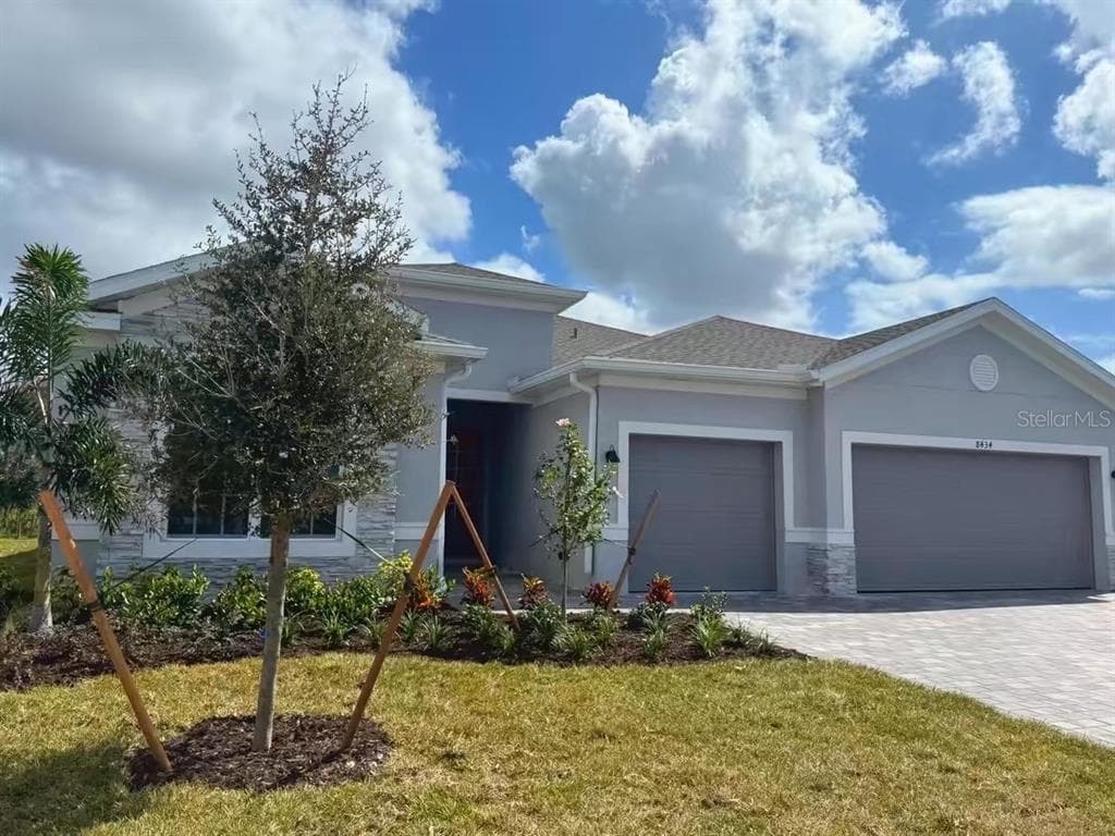 8434 SAINT KITTS CIRCLE ENGLEWOOD, FL 34224