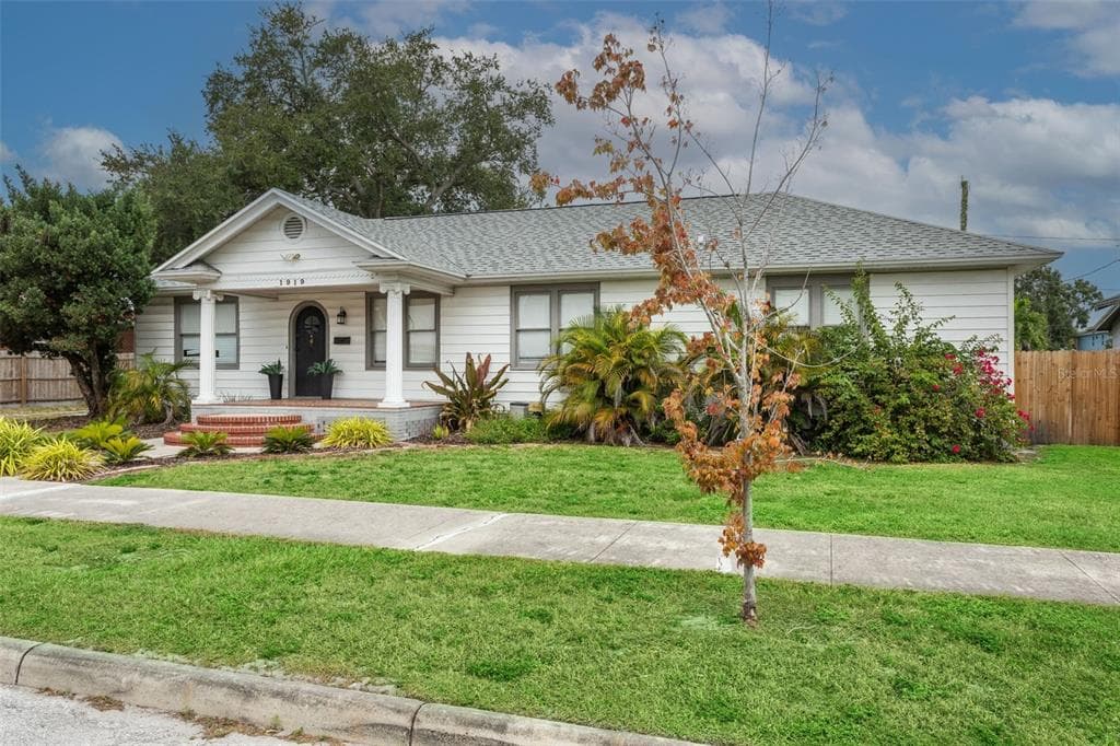 1919 W CARMEN STREET TAMPA, FL 33606