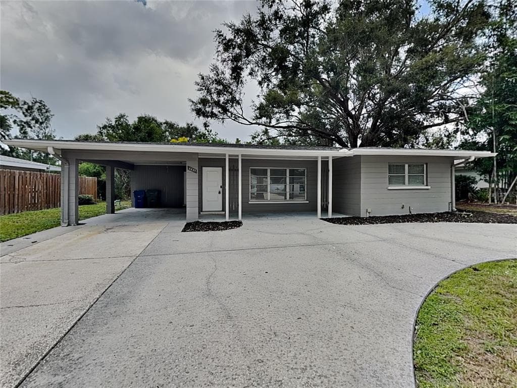 2237 GROVE STREET SARASOTA, FL 34239