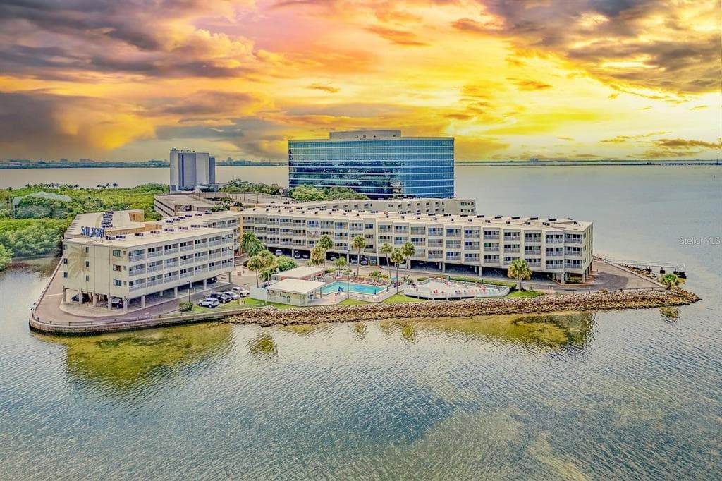 2506 N ROCKY POINT DRIVE UNIT 237 TAMPA, FL 33607