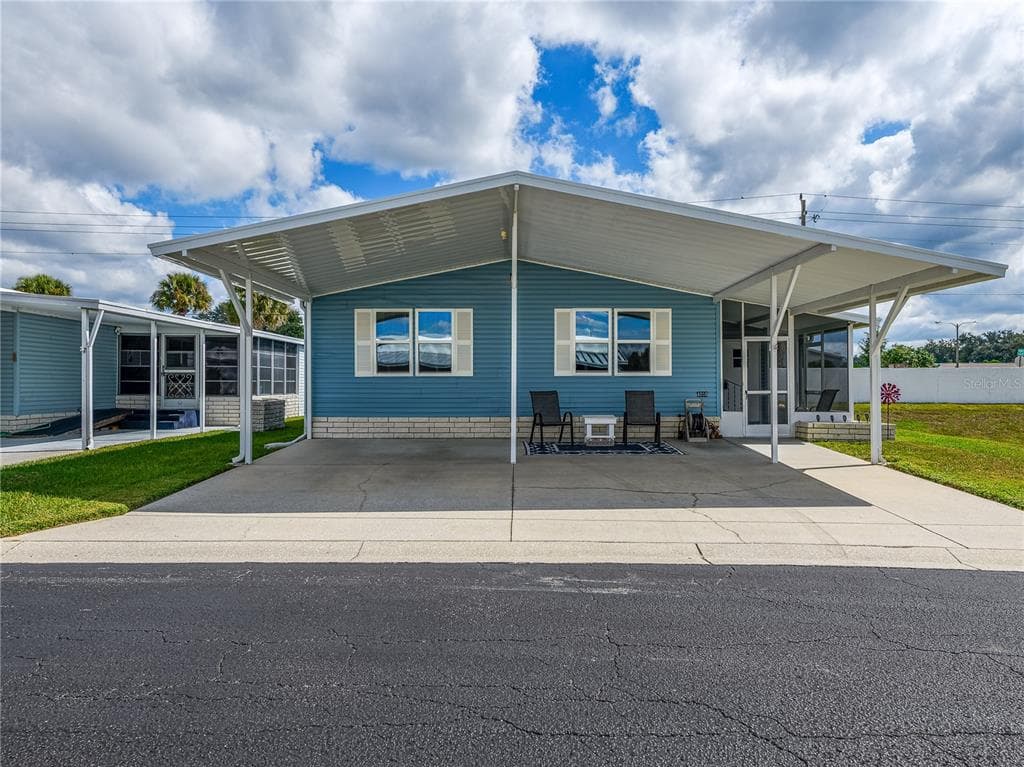 4050 CAREFREE WAY ZEPHYRHILLS, FL 33541