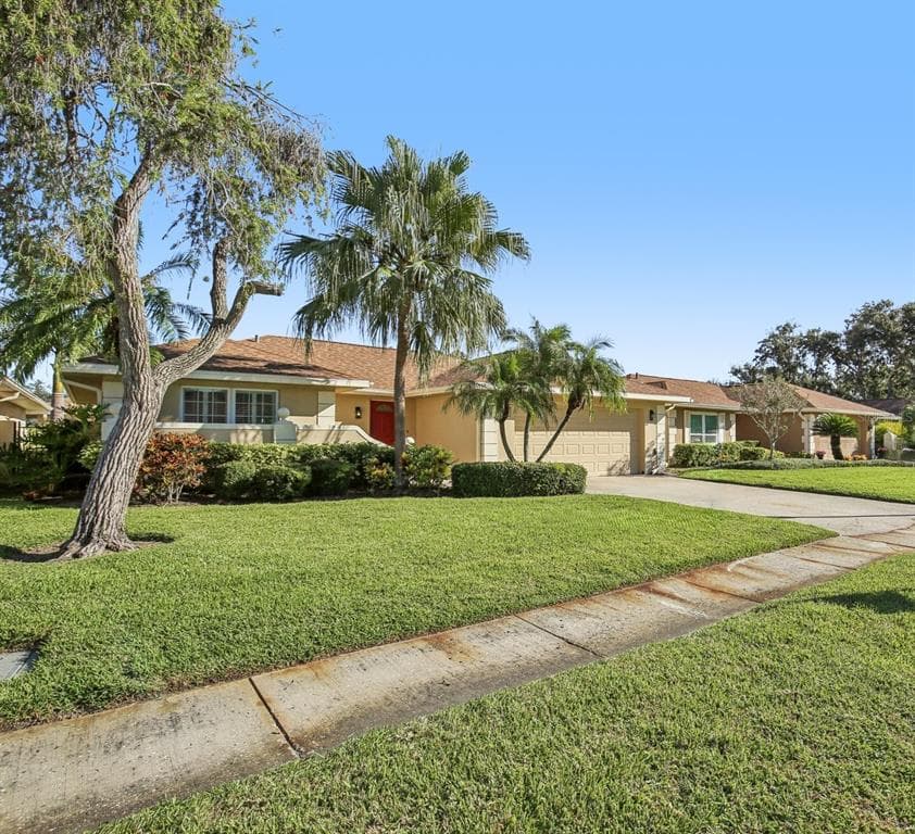 2253 HERON CIRCLE CLEARWATER, FL 33762