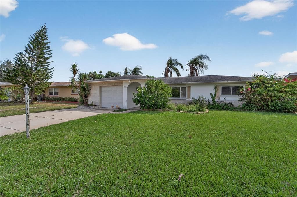 2127 SCOTLAND DRIVE CLEARWATER, FL 33763
