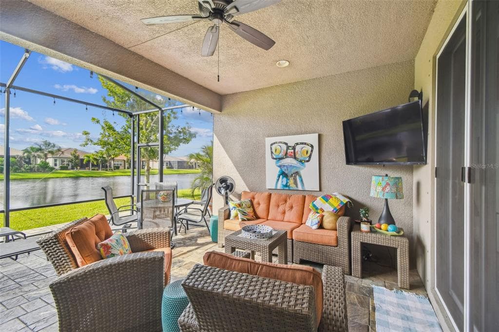 4836 MARBLE SPRINGS CIRCLE WIMAUMA, FL 33598