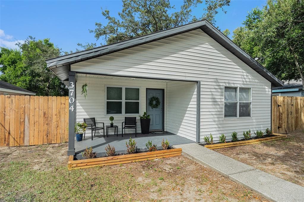 3704 CARROWAY STREET TAMPA, FL 33619