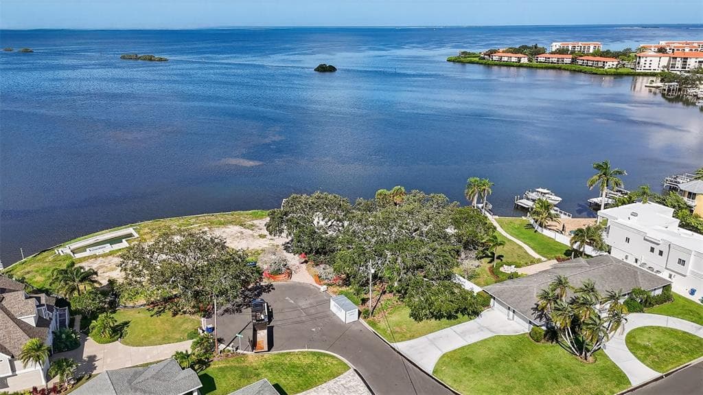 510 DRIFTWOOD CIRCLE PALM HARBOR, FL 34683