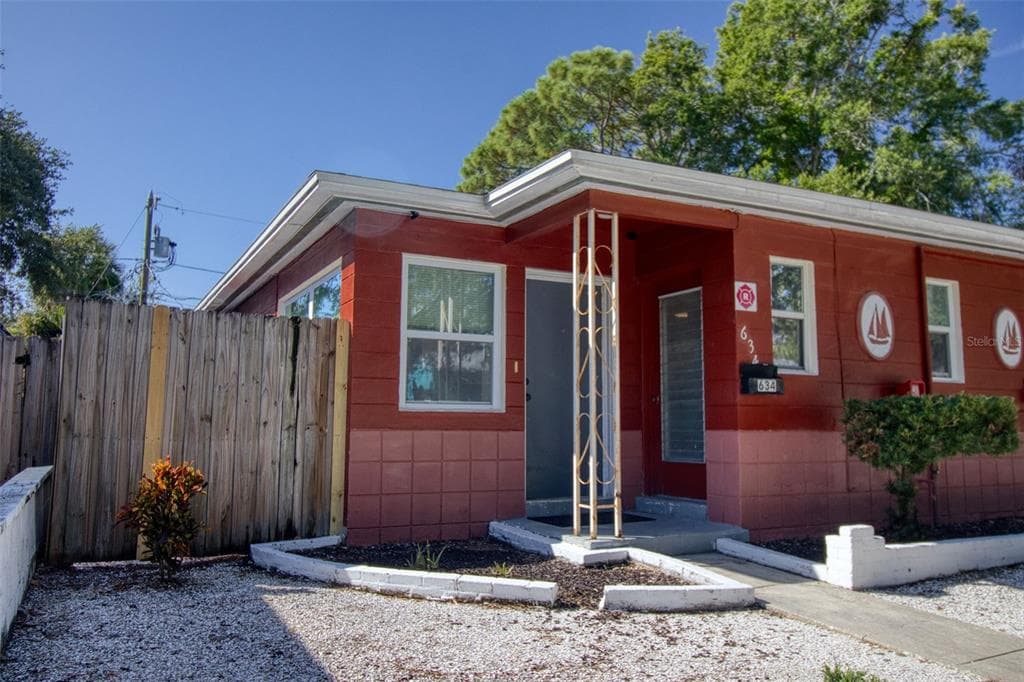 634 15 AVENUE S ST PETERSBURG, FL 33701