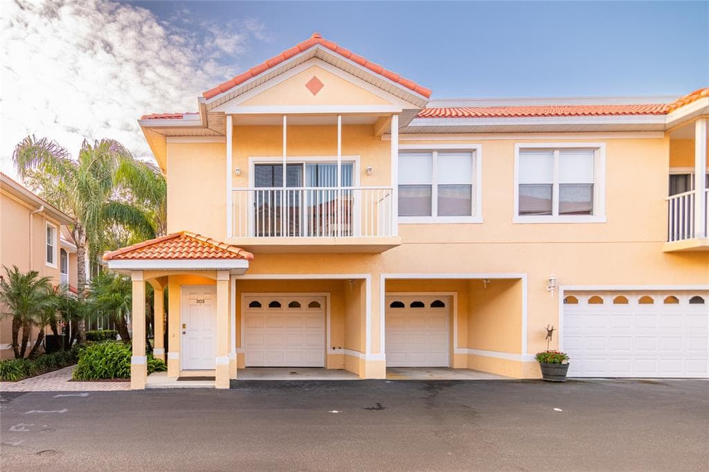 21008 SUNPOINT WAY UNIT 203 LUTZ, FL 33558