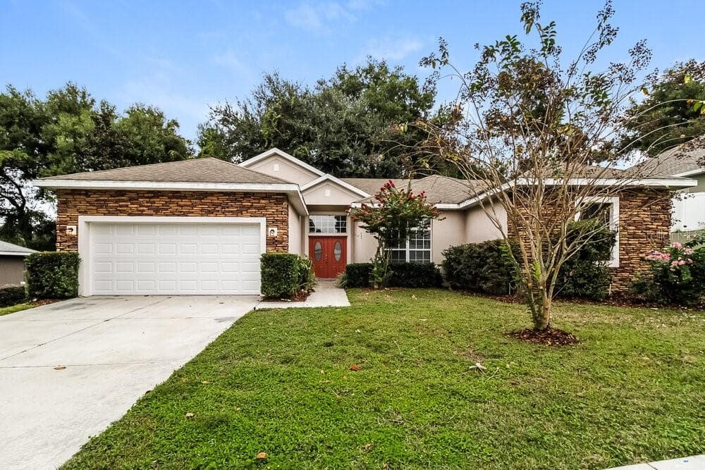 1260 SHORECREST CIRCLE CLERMONT, FL 34711