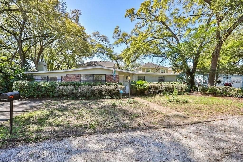 3214 W COACHMAN AVENUE TAMPA, FL 33611