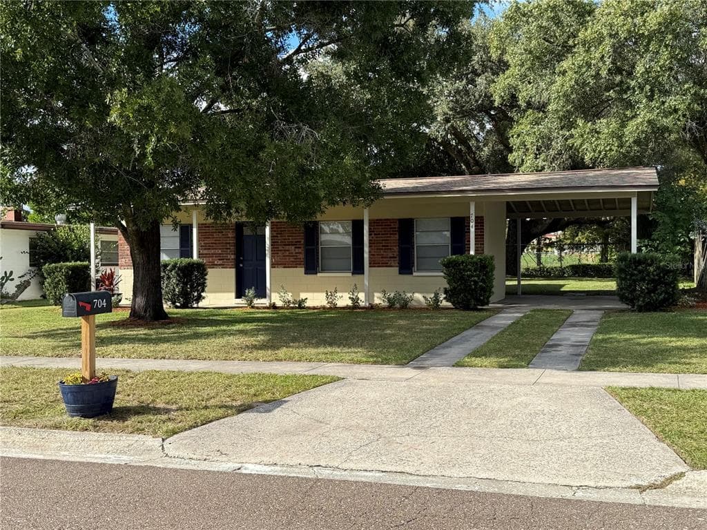 704 WESTBROOK AVENUE BRANDON, FL 33511