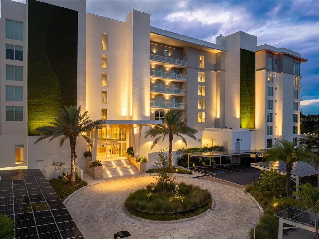1020 SUNSET POINT ROAD UNIT 511 CLEARWATER, FL 33755
