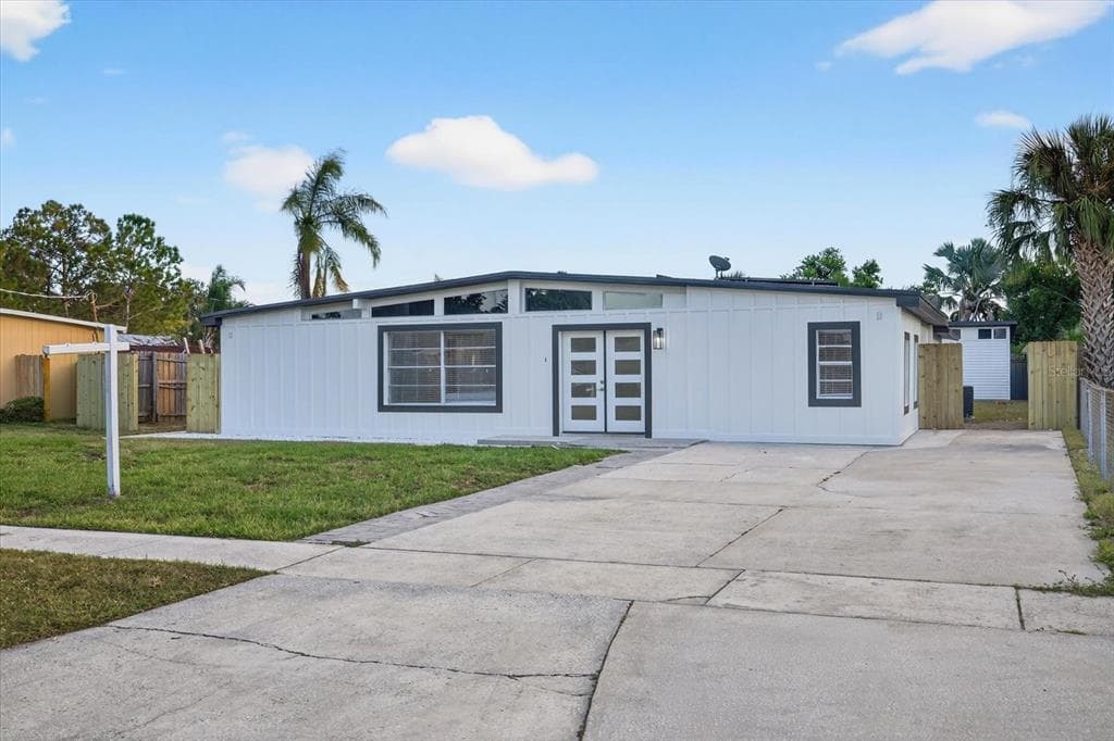 4308 W IOWA AVENUE TAMPA, FL 33616