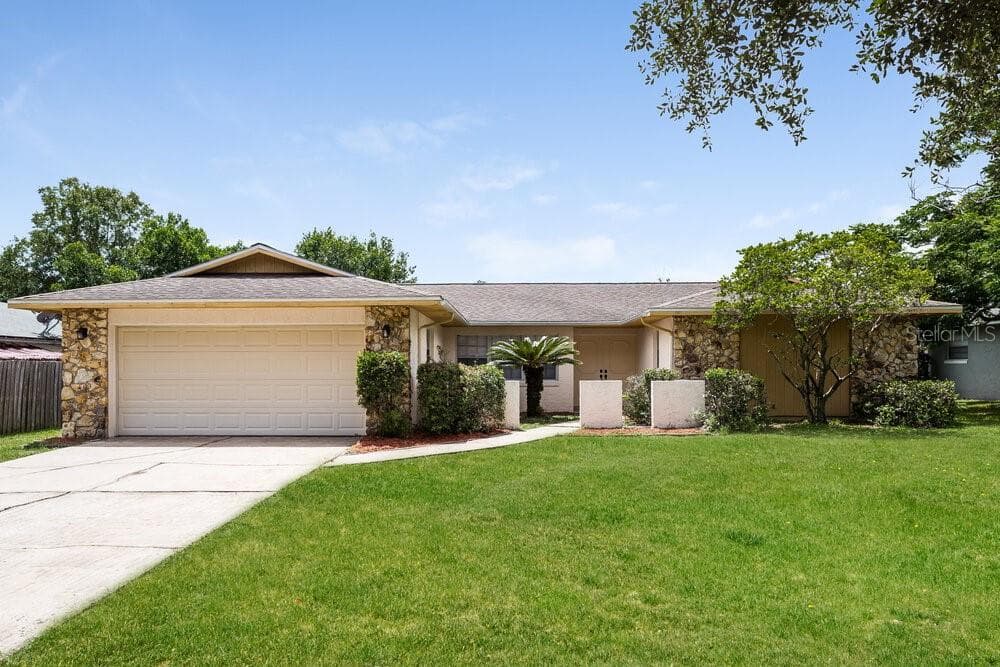 8564 CEDAR COVE DRIVE ORLANDO, FL 32819
