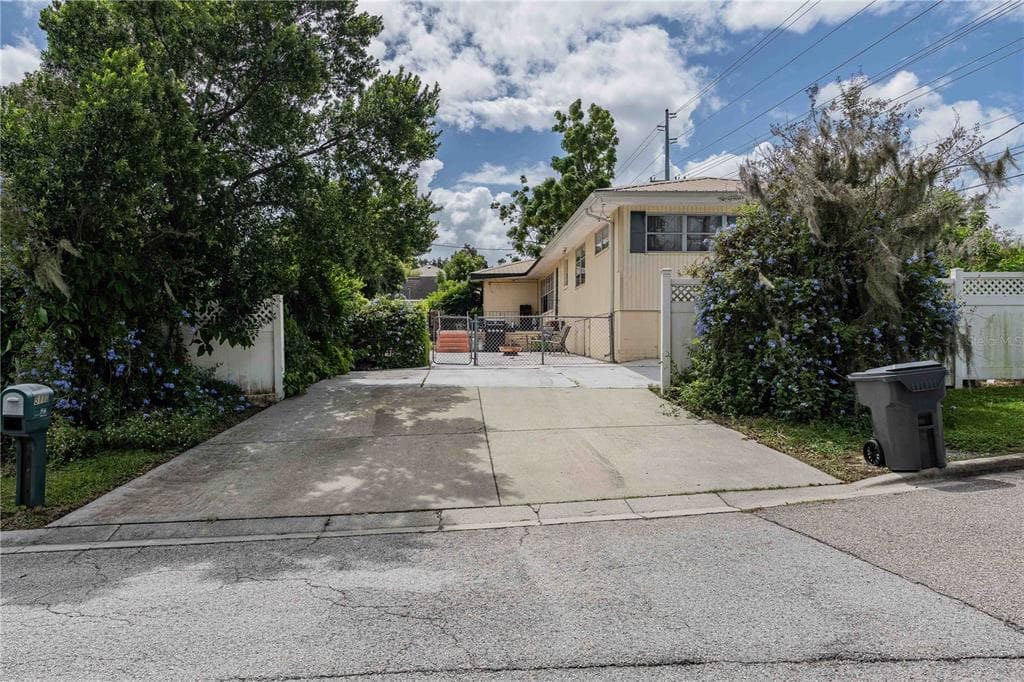 5110 LAKELAND HIGHLANDS ROAD LAKELAND, FL 33813