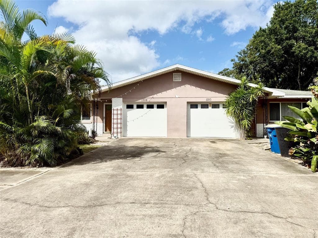 1308 AMBLE LANE CLEARWATER, FL 33755