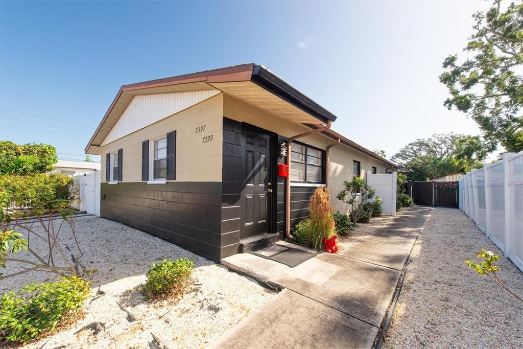 7397 34TH STREET N PINELLAS PARK, FL 33781