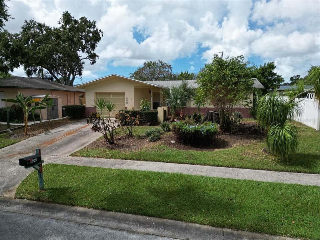 1802 VANCOUVER DRIVE CLEARWATER, FL 33765