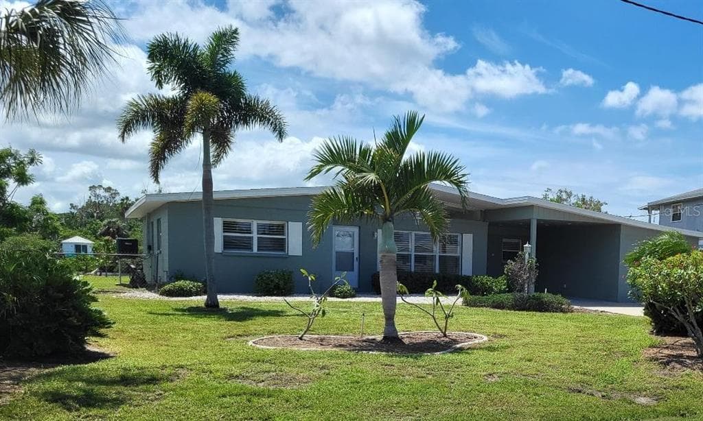 828 BLUE HERON BOULEVARD RUSKIN, FL 33570