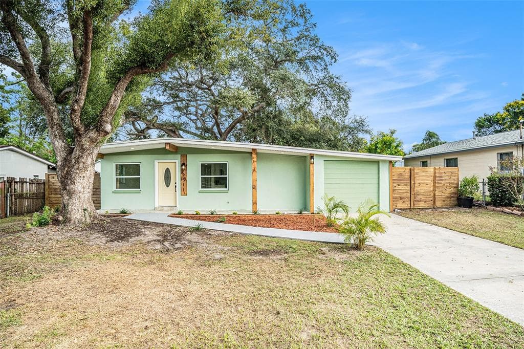 9511 N WILLOW AVENUE TAMPA, FL 33612