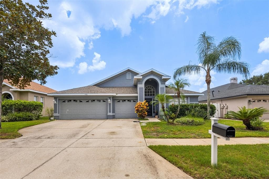 1266 PARADISE LAKE DRIVE TARPON SPRINGS, FL 34689