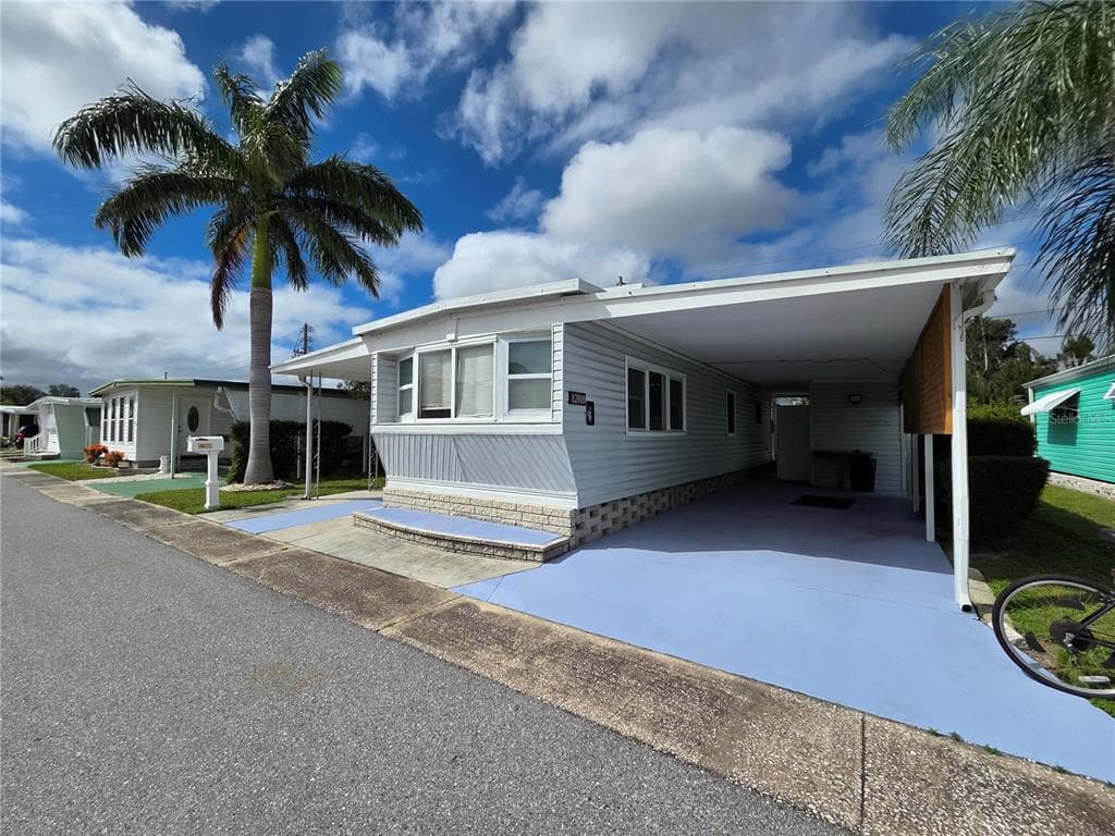 82008 A STREET N UNIT 8 PINELLAS PARK, FL 33781
