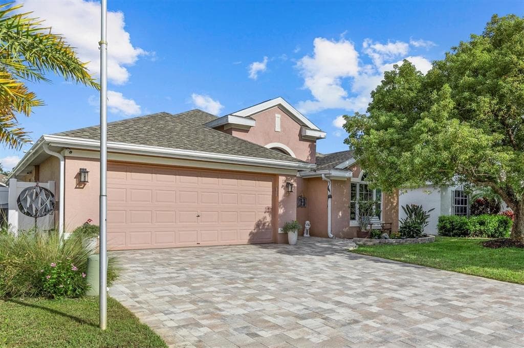 2718 DOLPHIN WATCH COURT HOLIDAY, FL 34691