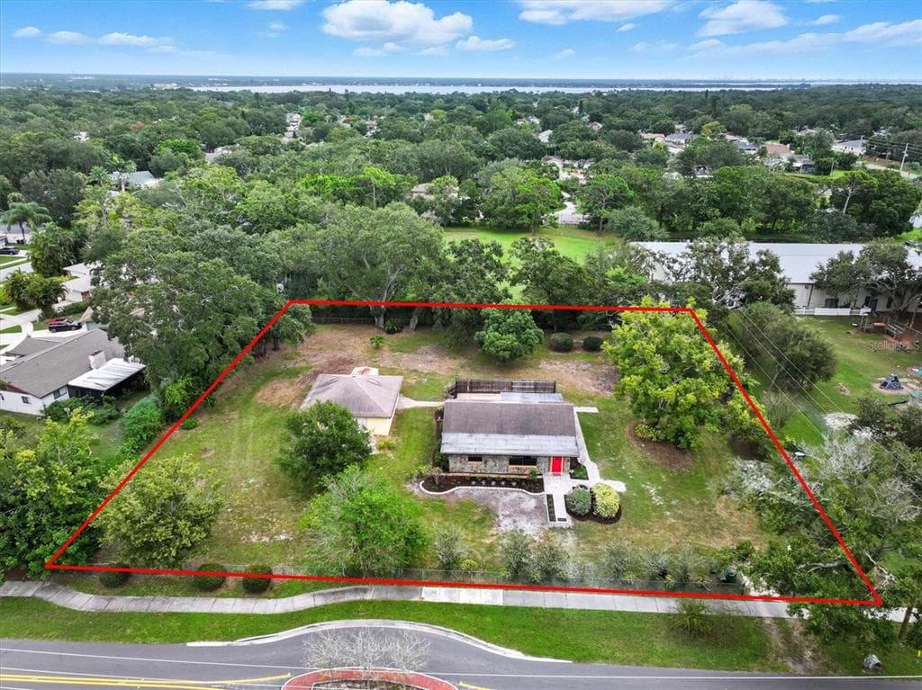 2745 RIGSBY LANE SAFETY HARBOR, FL 34695
