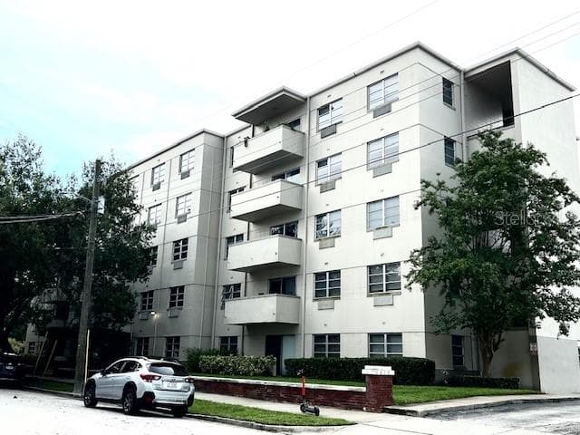 406 W AZEELE AVENUE UNIT 402 TAMPA, FL 33606