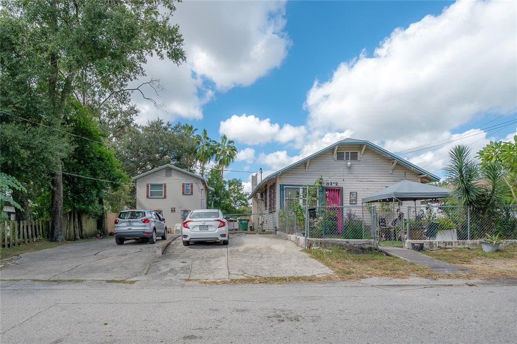 8312 N 11TH STREET TAMPA, FL 33604